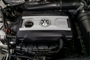 If the VW EA888 engine acts strange, then how should I identify important issues?