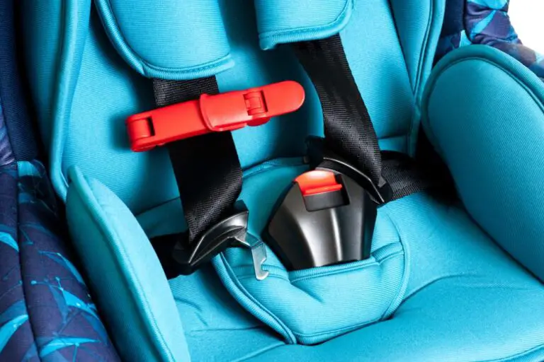 7 Best Lightweight Car Seats Reviews In 2023 [With FAQs]