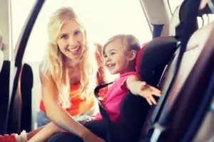 How much should a child weigh for a forward-facing car seat? Get an answer through my article and also know some important aspects of it