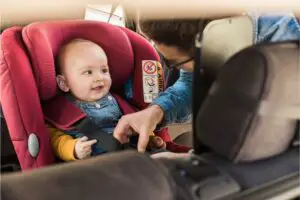 Learn when your child uses a la belt in a car