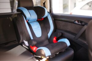 Learn the ways to take out a car seat from the base