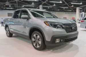 Let's take the review of the good and bad models of Honda Ridgeline
