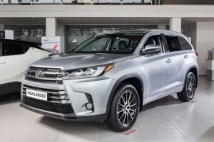 Can Toyota Highlander last 300,000 miles or not? Let's find out if this SUV is worth buying