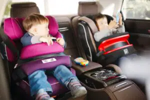 Learn what to follow when it comes to car seat guidelines based on the state where you live